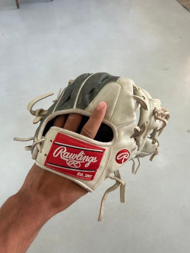 Right Hand Throw 11.5" Gamer Baseball Glove