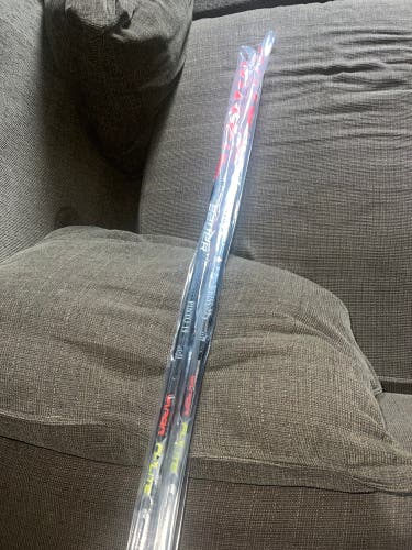 Intermediate Left Hand P92 Vapor FlyLite Hockey Stick