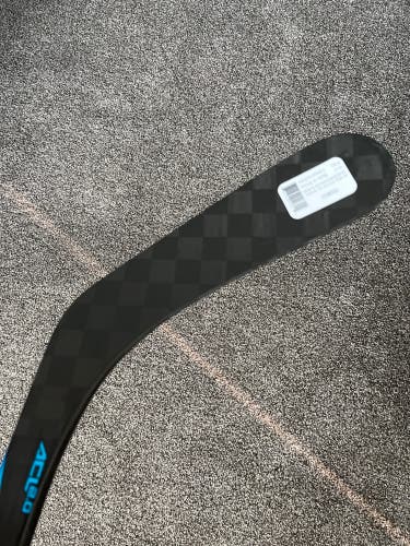 Intermediate Right Handed P92 Nexus Sync Hockey Stick