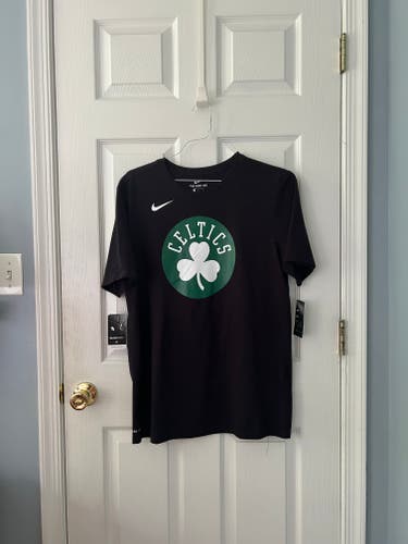 Brand New Boston Celtics Men's T-Shirt Large
