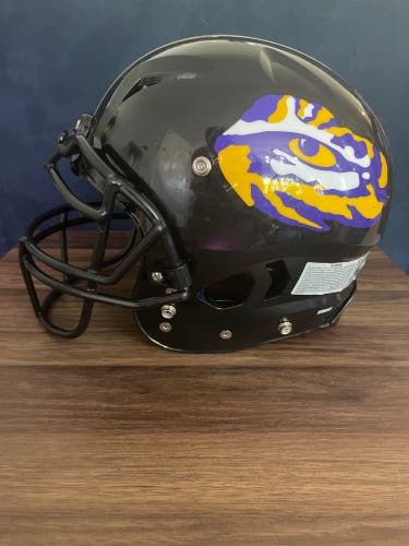 Used Small Schutt Vengeance A11 Helmet