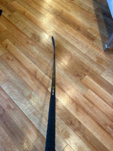 Intermediate Right Handed P29  Ribcore 65K Hockey Stick