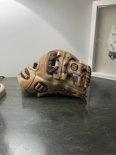 2019 Infield 11.5" A2000 1786 Baseball Glove