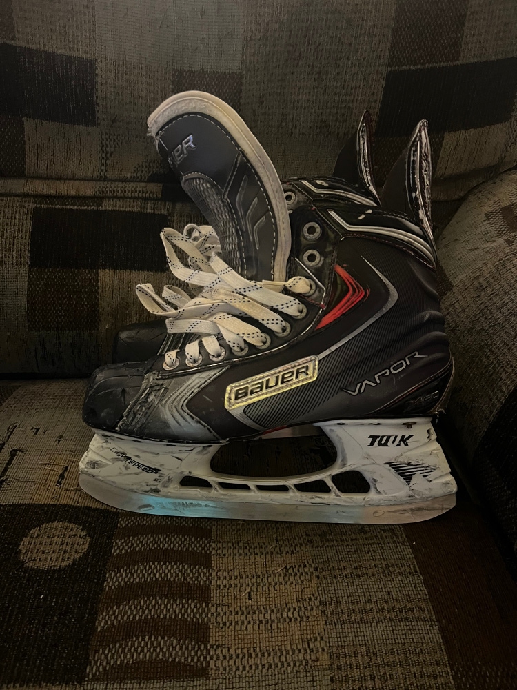 Pro Stock Size 7.5 Bauer Vapor X90 Hockey Skates