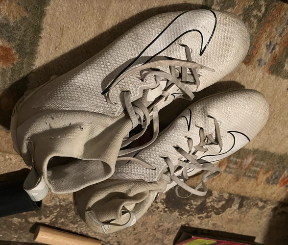 White Adult Men's Used Size 11 (Women's 12) Nike Vapor untouchable pro 3