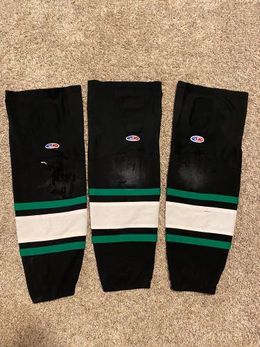 AK Hockey Socks Intermediate 25” + 1 Extra Sock