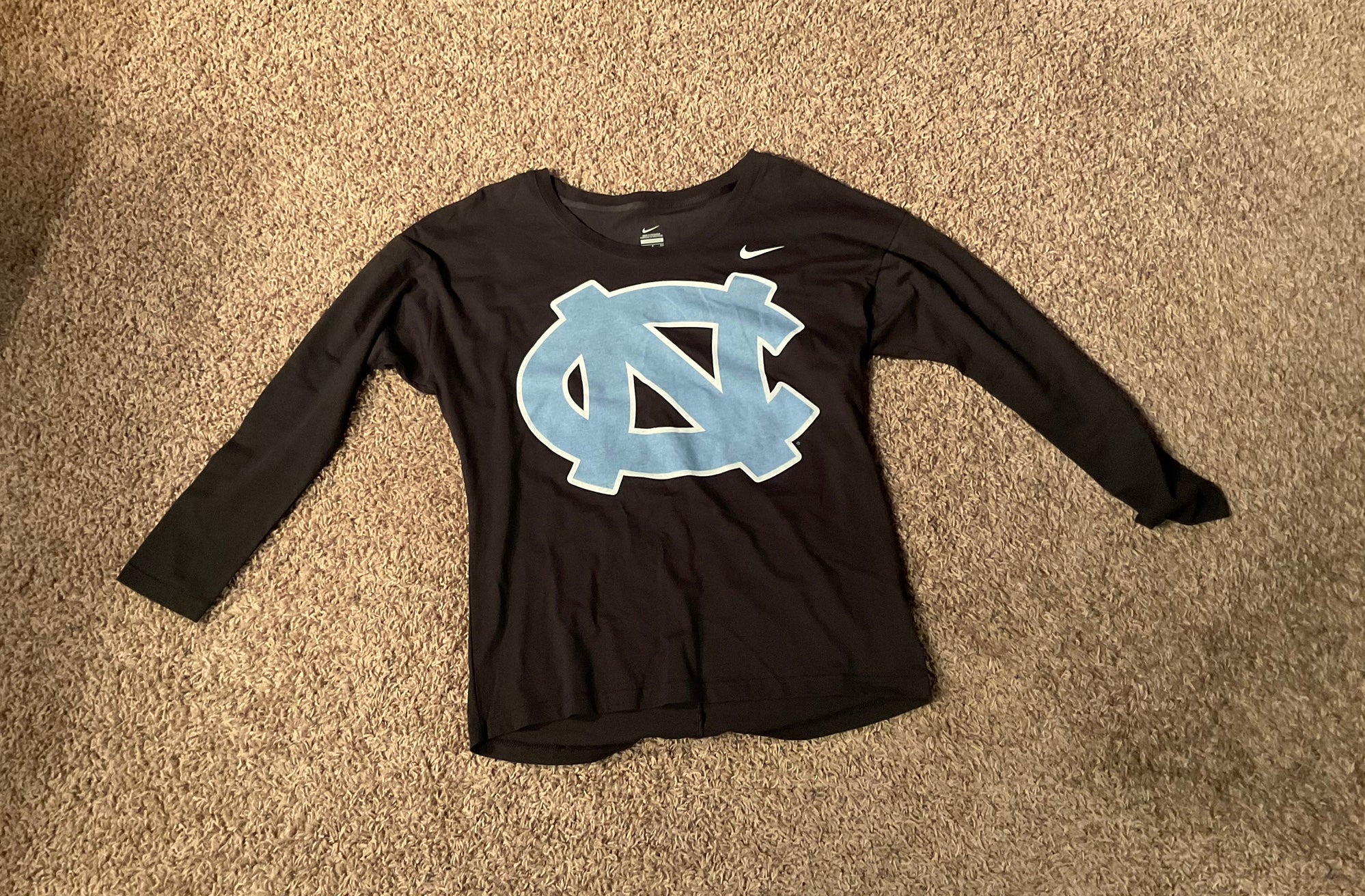 Unc long best sale sleeve dri fit