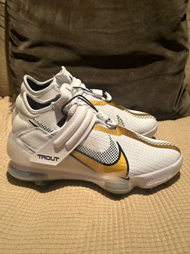 White New Adult Men's Size 7.0 (Women's 8.0) Metal Nike High Top Force Zoom Trout 7