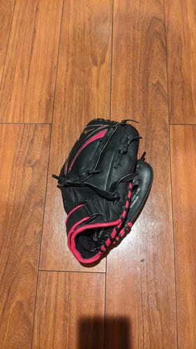 Used Mizuno Right Hand Throw Finch Softball Glove 11"
