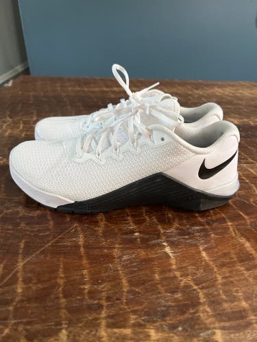 Nike Metcon 5 size 9 mens