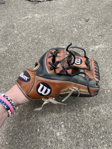 $150 OBO Used Infield 11.5" A2000 1786 Baseball Glove
