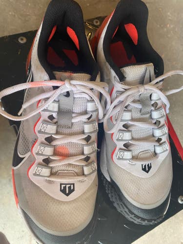 White Adult Men's Used Size 8.0 (Women's 9.0) Nike Force Zoom Trout LTD Turf Shoes Shoes