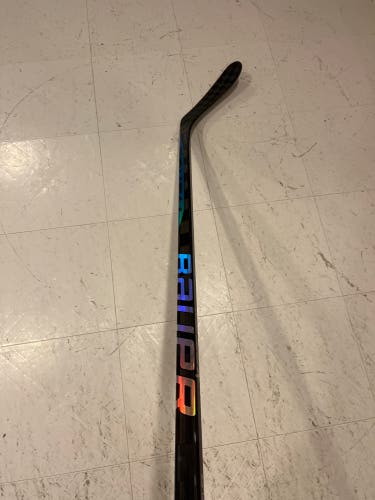 Senior Right Handed P28  Nexus Sync Hockey Stick