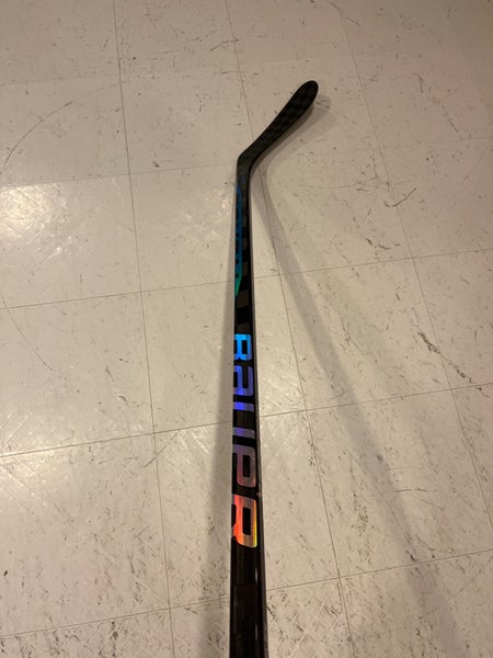 Senior Right Handed P28 Nexus Sync Hockey Stick