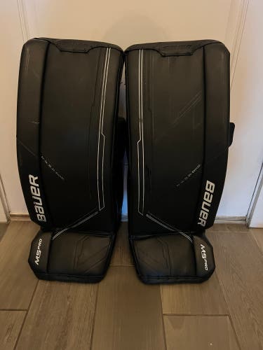 Bauer  Supreme M5 Pro Intermediate XS Goalie Leg Pads