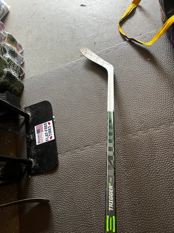 Intermediate Left Hand P28  Ribcor Trigger 5 Pro Hockey Stick