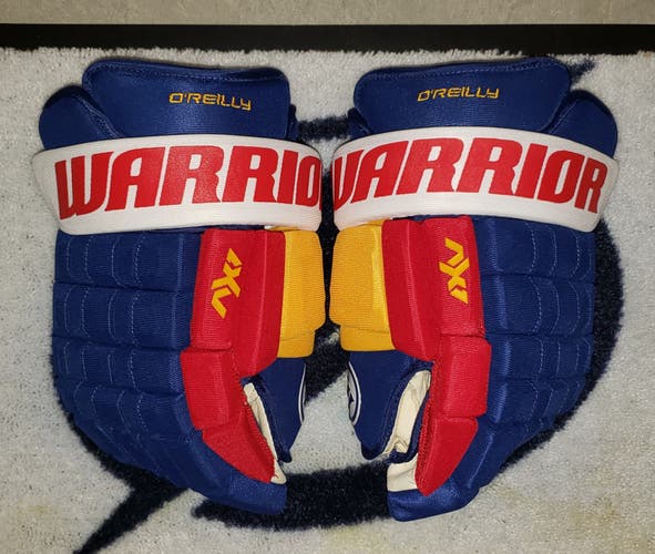 Ryan O'Reilly Blues 90s Used Warrior Franchise Gloves 14"
