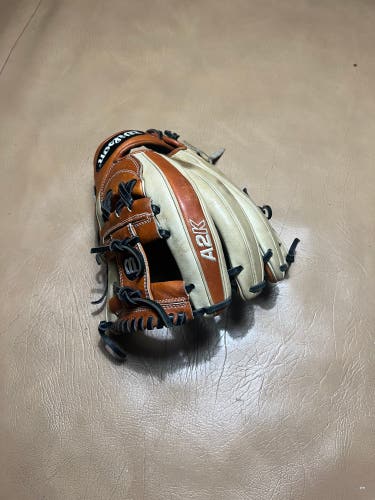 Used Infield 11.75" A2K Baseball Glove