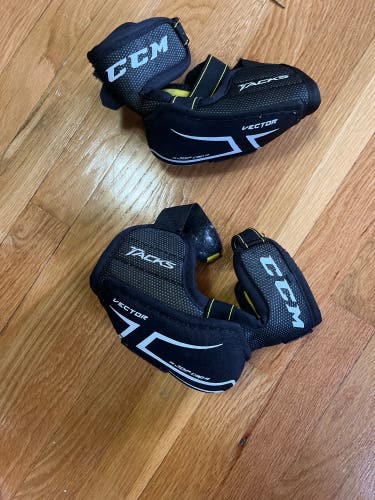 Used Medium CCM  Vector Elbow Pads
