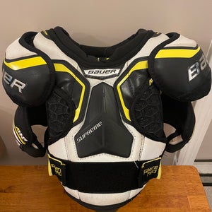 Junior Used Large Bauer Supreme Ignite Pro Shoulder Pads