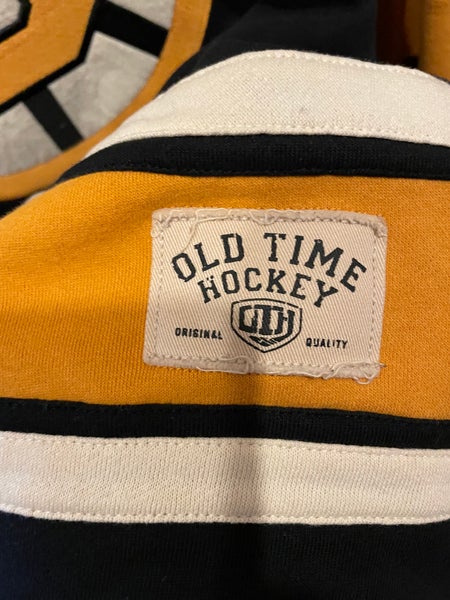 Old Time Hockey Men's Boston Bruins Lacer Hoodie