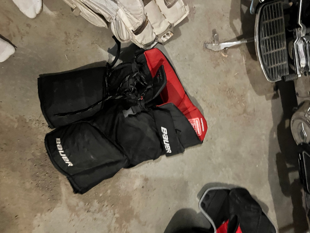Senior Large Bauer Hockey Pants