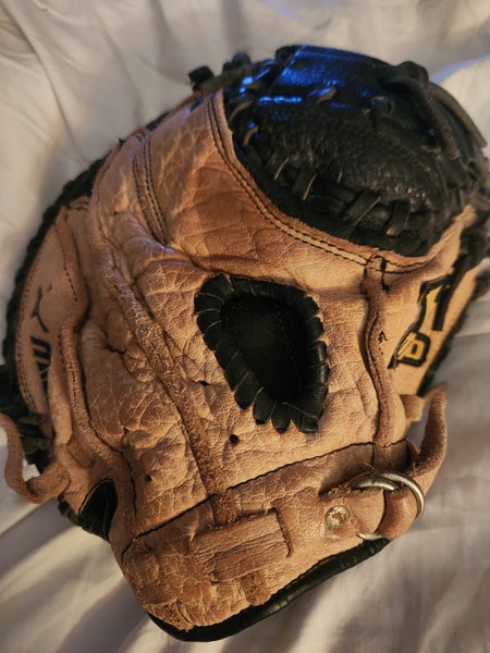 Mizuno Right Hand Throw Catcher's Power Close Prospect Baseball Glove 31.5"