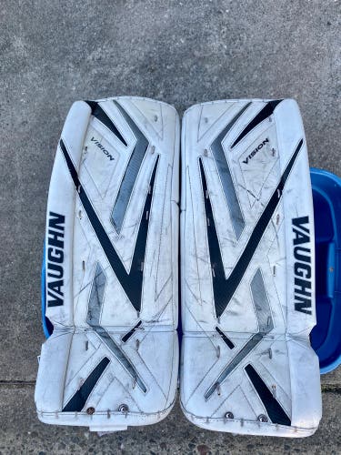 Used 25" Vaughn Vision 9200 Goalie Leg Pads