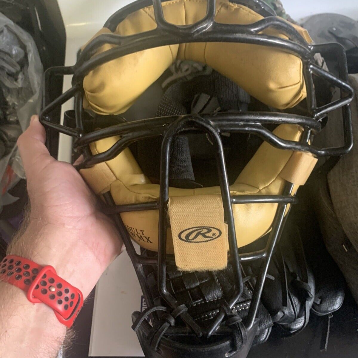 Diamond DFM-15 Softball / Baseball Catcher’s / Umpire Mask No Straps Pro  Red Brand New! | SidelineSwap