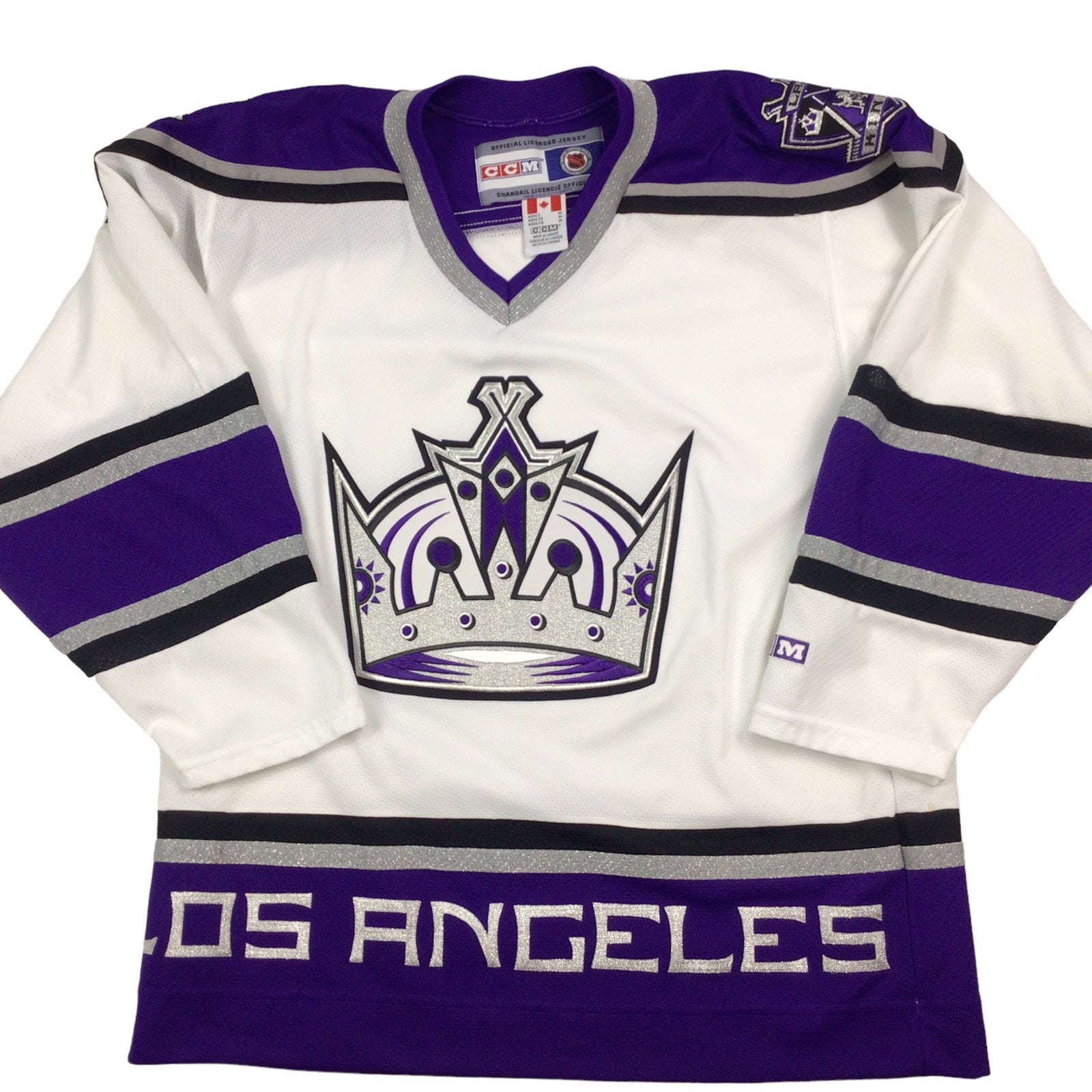 Vintage 2002 Los Angeles Kings NHL CCM hockey jersey. Medium