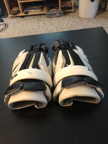 Used Nike 12" Vapor Elite Lacrosse Gloves