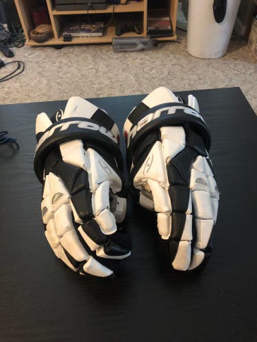 Harrow Torrent 14" Syncro Lacrosse Gloves