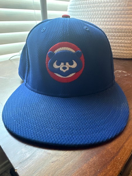 Cubs Fitted 7 3/8 Baseball Hat 