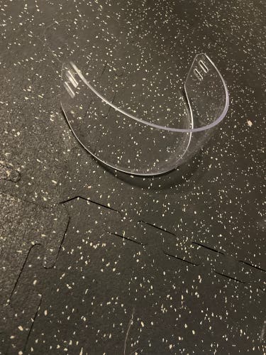 Used Medium CCM Visor VR24