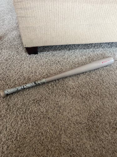 Louisville slugger wooden bat 30 in