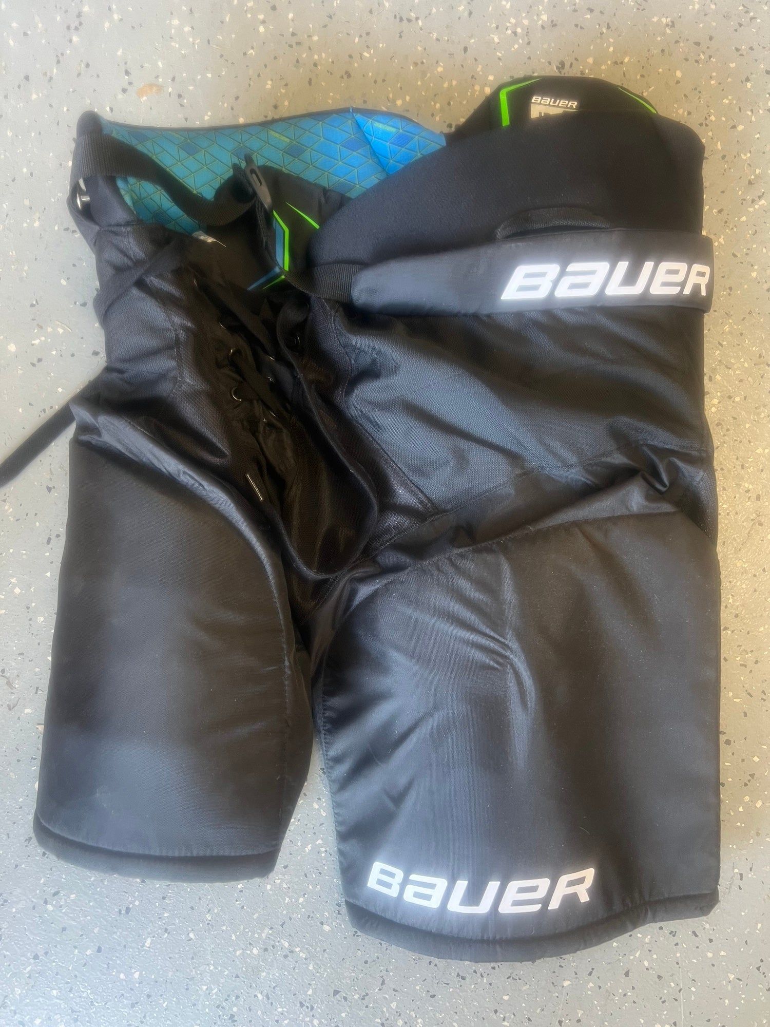Junior Long Island Gulls Large Bauer Nexus Hockey Pants