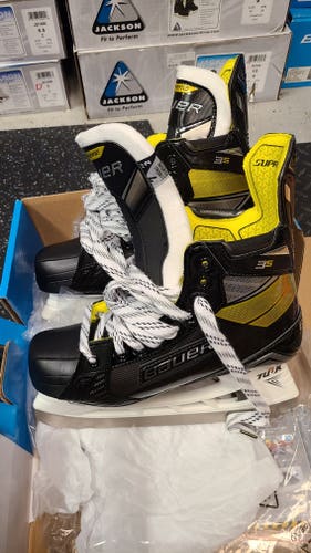 Senior New Bauer Supreme 3S Hockey Skates Regular Width Size 7
