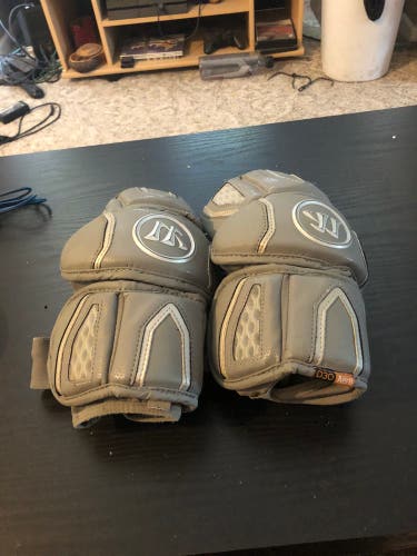 Used Medium/Large Warrior Evo Pro Arm Pads