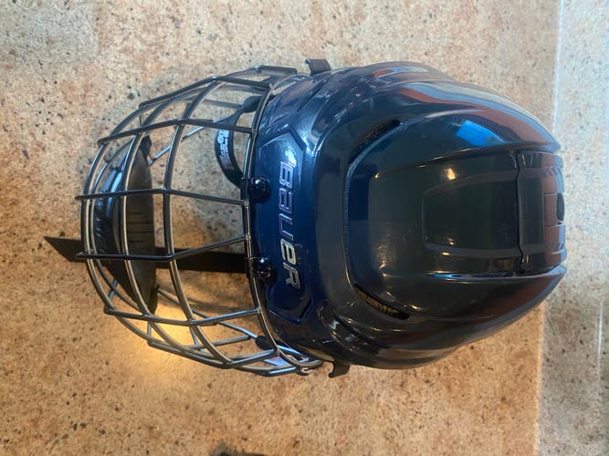 Used Medium Bauer Hyperlite Helmet Navy