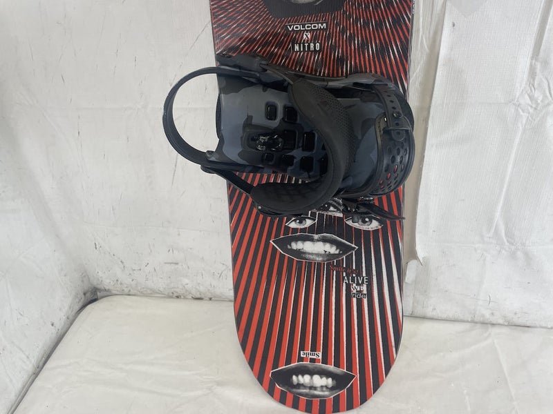 Used 2021 Nitro Beast X Volcom 151 Cm Snowboard Combo W Md Union