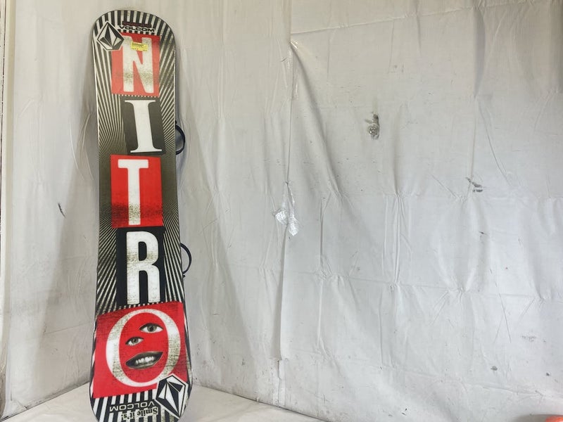 Used 2021 Nitro Beast X Volcom 151 Cm Snowboard Combo W Md Union