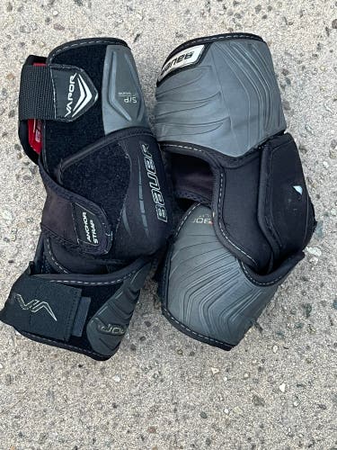 Used Small Bauer Vapor X900 Elbow Pads