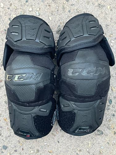 Used CCM RBZ LE Hockey Elbow Pads