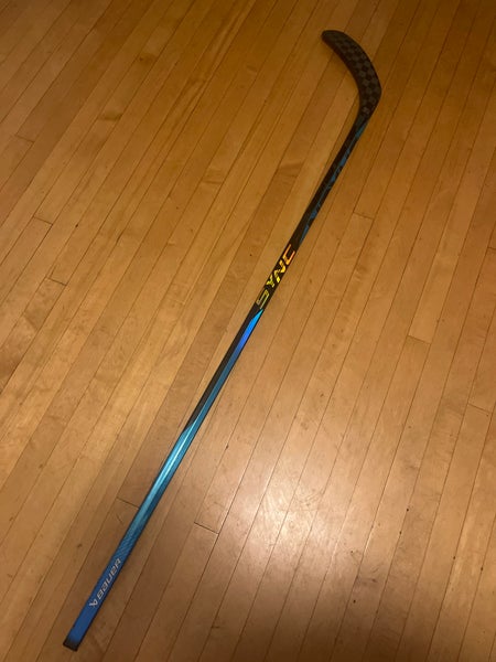 Senior Right Handed P92 Nexus Sync Hockey Stick