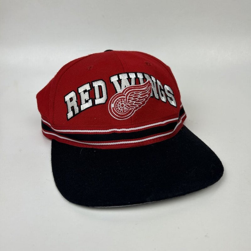 Bait x NHL x American Needle Chicago Blackhawks NHL Retro Snapback Cap (Red / Black)