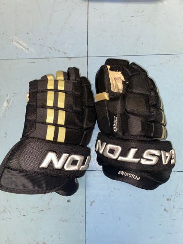 Like New Pro Stock Easton Pro Gloves 14”