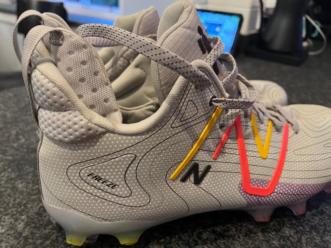 Freeze lacrosse cleats barely worn