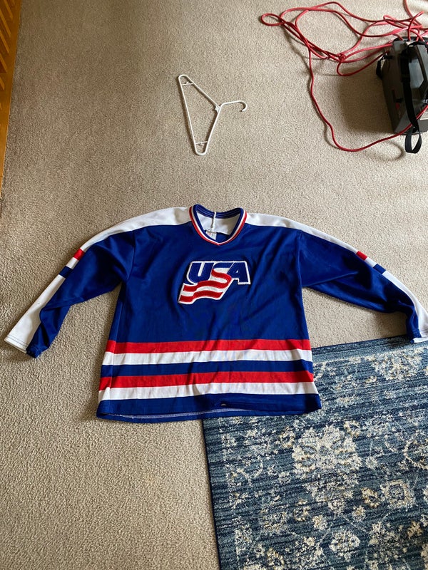 ADIDAS Team USA Hockey Jersey Medium | SidelineSwap