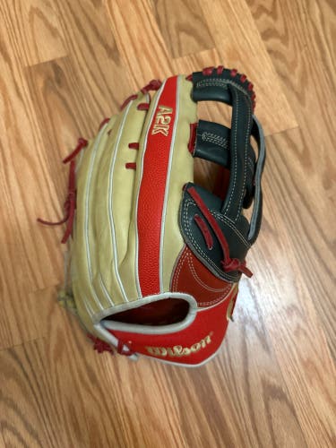 Wilson A2K outfield glove