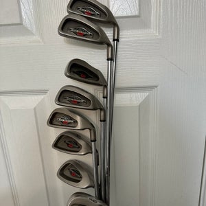 CALLAWAY BIG BERTHA IRON SET 4-PW,SW RIGHT HAND